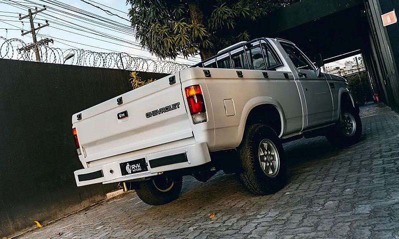 Chevrolet D-20 S / L...