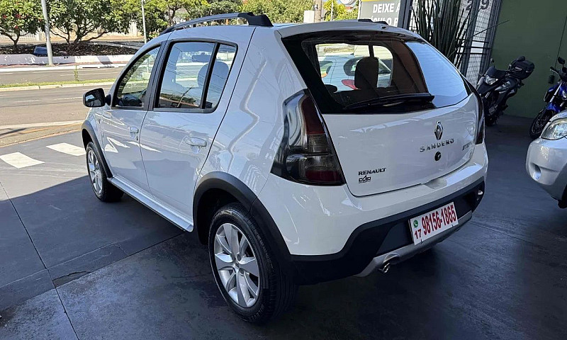 Renault Sandero Step...