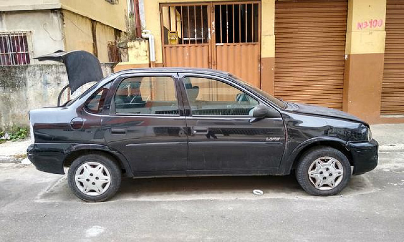 Carro Corsa Sedan Li...