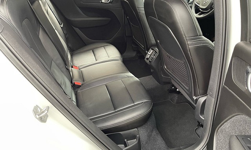 Volvo Xc-40 T5 Momen...