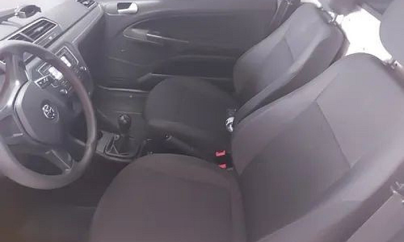 Volkswagen Saveiro 1...