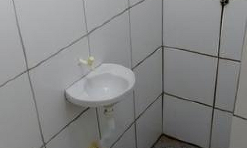 Aluga-Se Casa Conjun...
