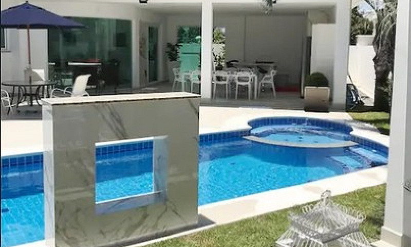 Casa Com 07 Dormitór...
