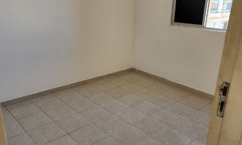 Condomínio Villa Mae...