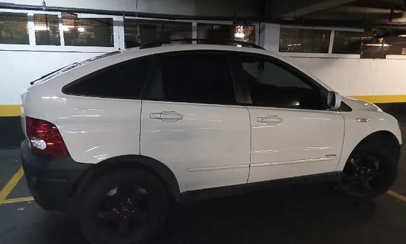 Ssangyong Action 2.3...