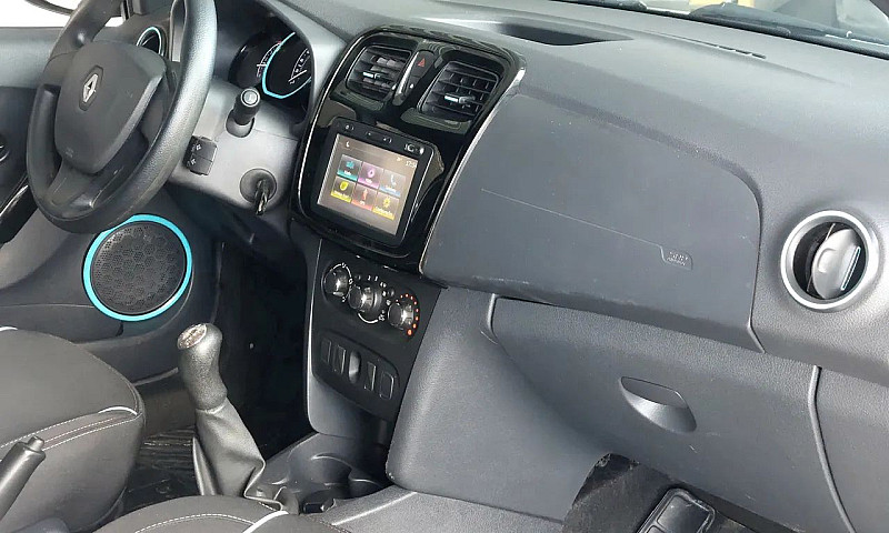 Renault Sandero Vibe...