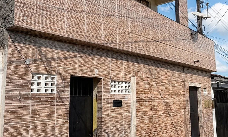 Alugo Casa Alto Buri...