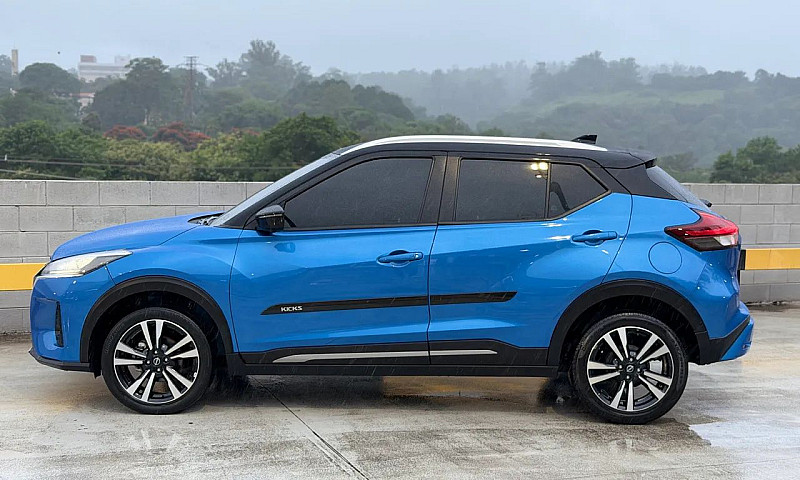 Nissan Kicks Exclusi...