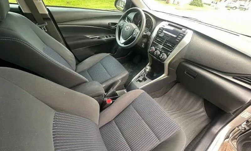 Toyota Yaris Xl Live...