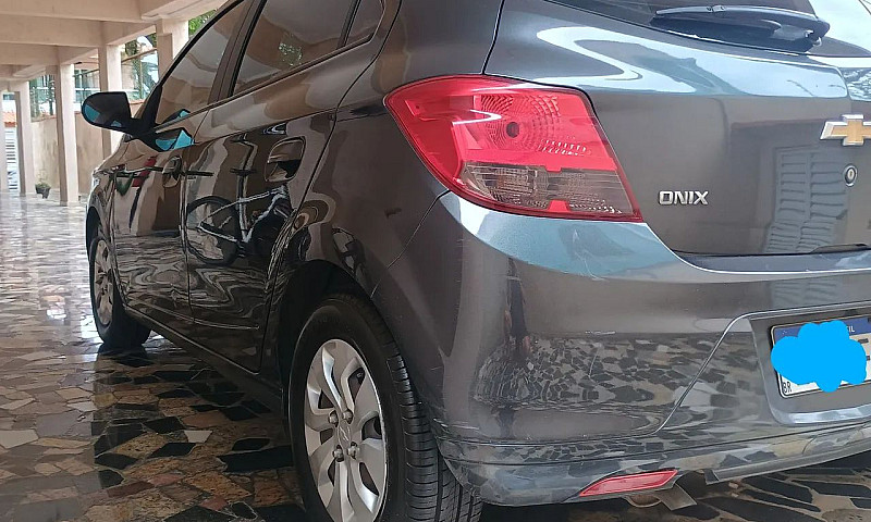 Chevrolet Onix Joy H...