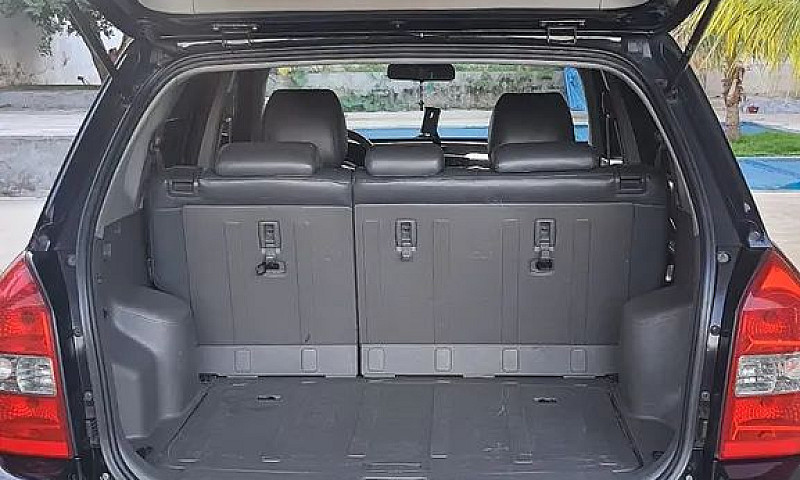 Hyundai Tucson 2.0 1...
