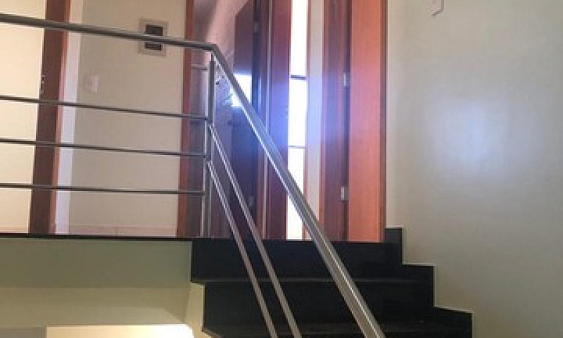 Alugo Excelente Casa...