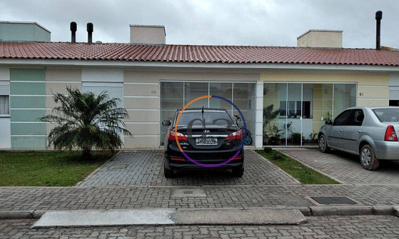 Casa Com 2 Dormitóri...