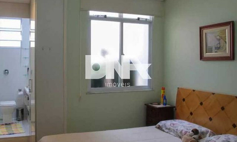 Apartamento-À Venda-...