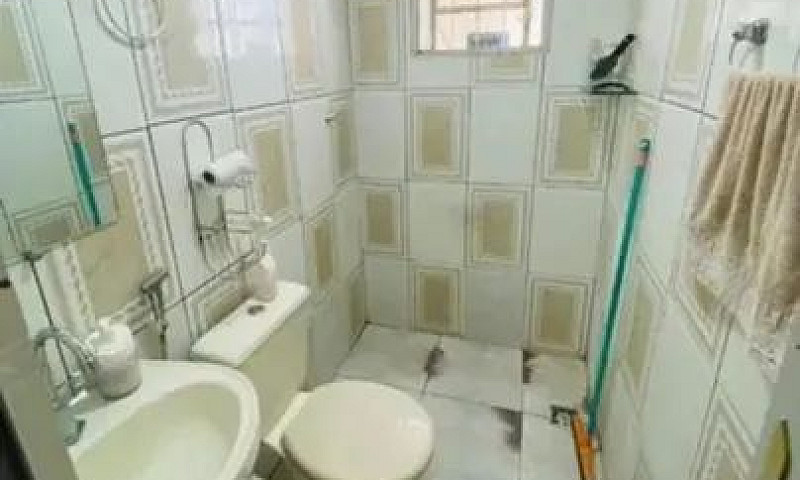 Vendo Essa Casa No O...