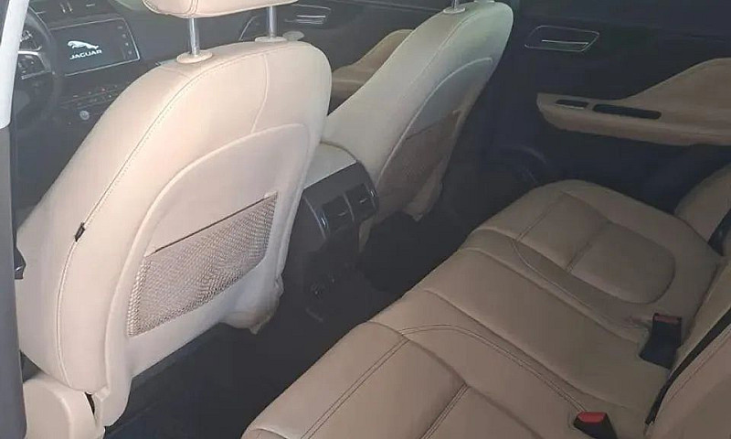 Jaguar F-Pace 2.0 Pr...