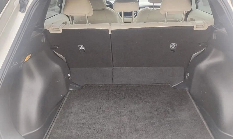 Toyota Corolla Cross...