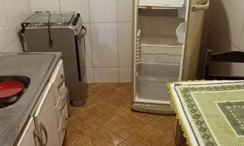 Alugo Kitnet ...