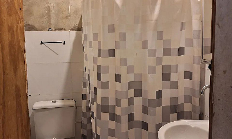 Vendo Essa Casa ...