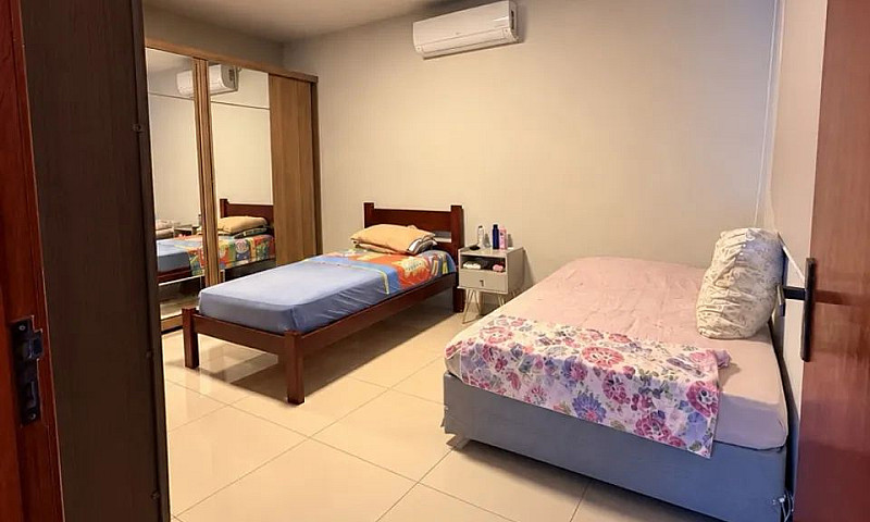 Imóvel Com 4 Casas I...