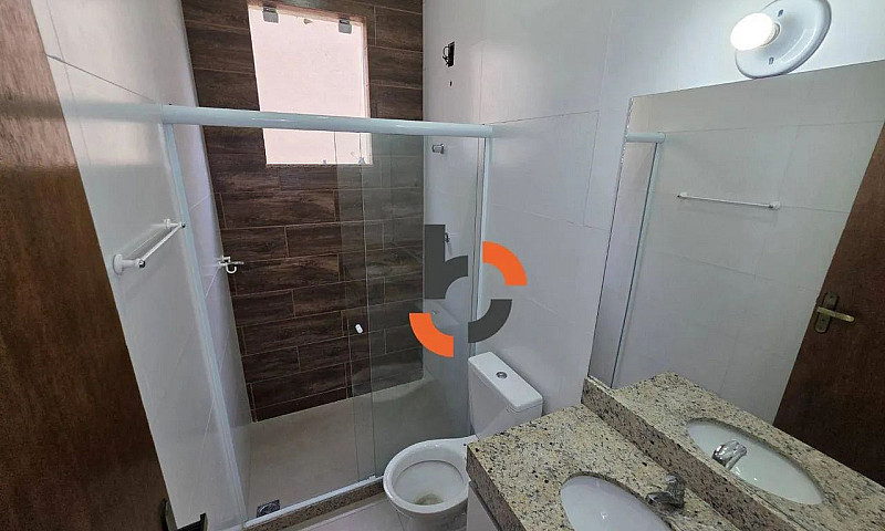Casa Com 2 Dormitóri...