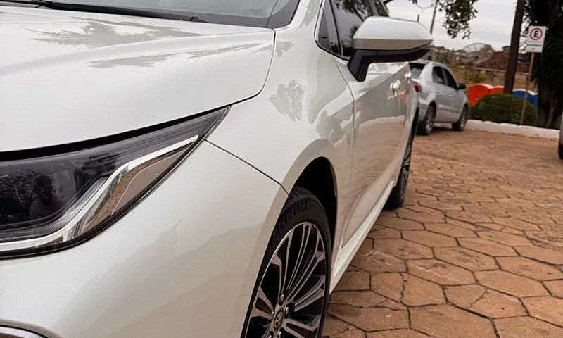 Toyota Corolla Altis...