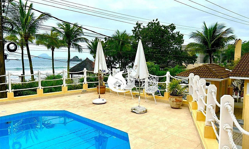 Casa Com 4 Dormitóri...