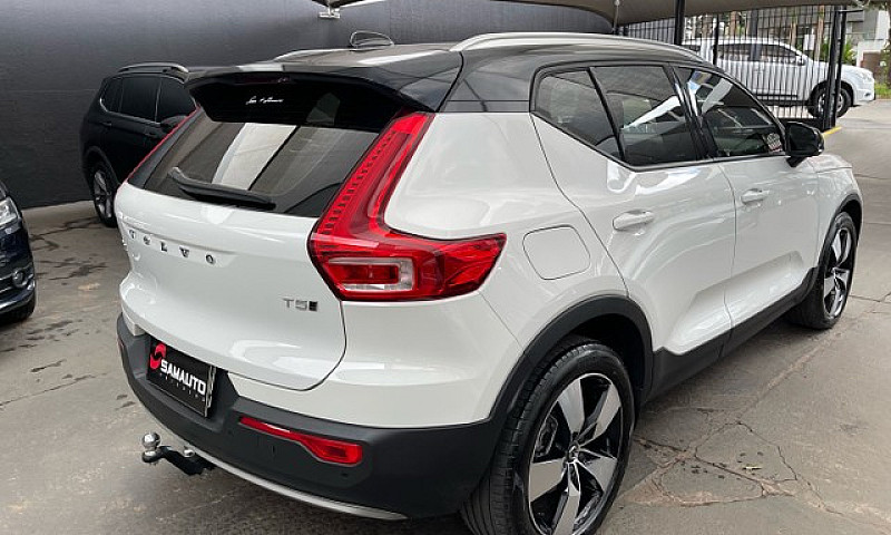 Volvo Xc-40 T5 Momen...