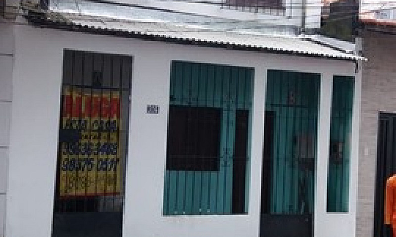 Alugo Uma Casa...