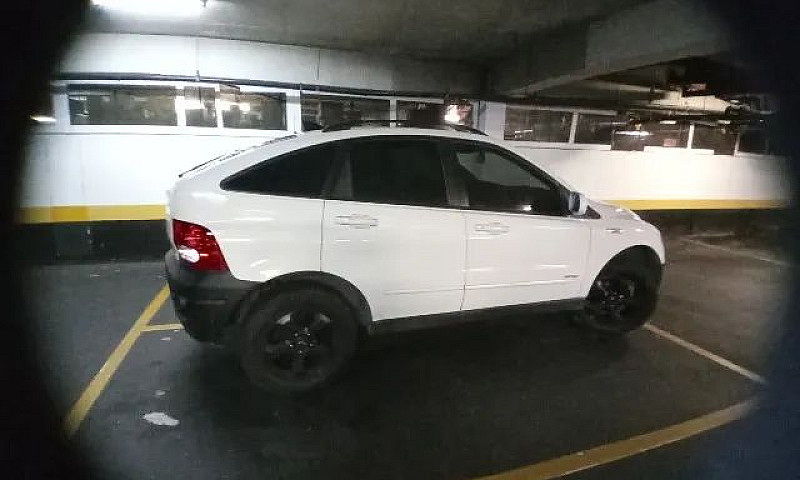 Ssangyong Action 2.3...
