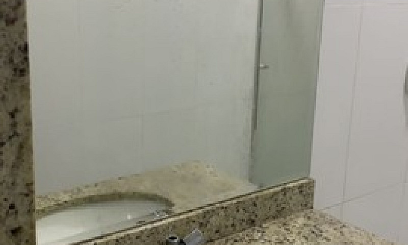 Aluga-Se Casa Em Aba...