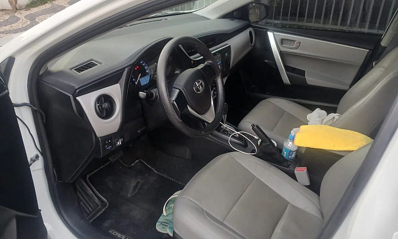 Toyota Corolla Gli 1...