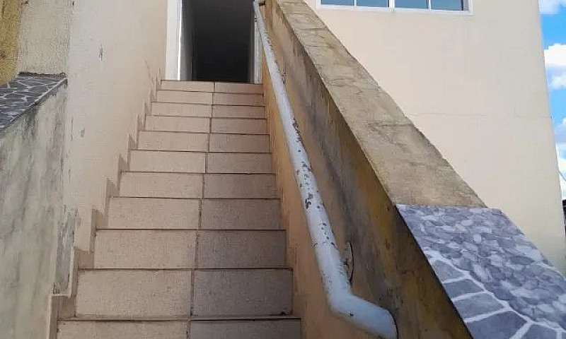 Casa Para Alugar Com...