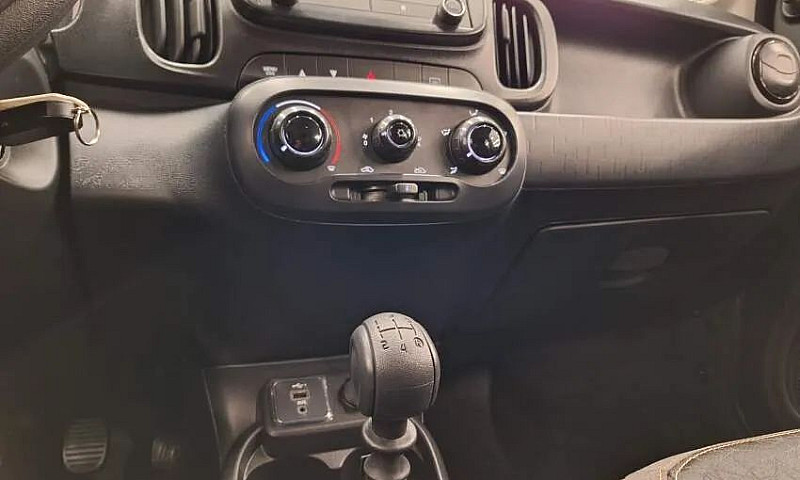 Fiat Mobi Trekking 1...