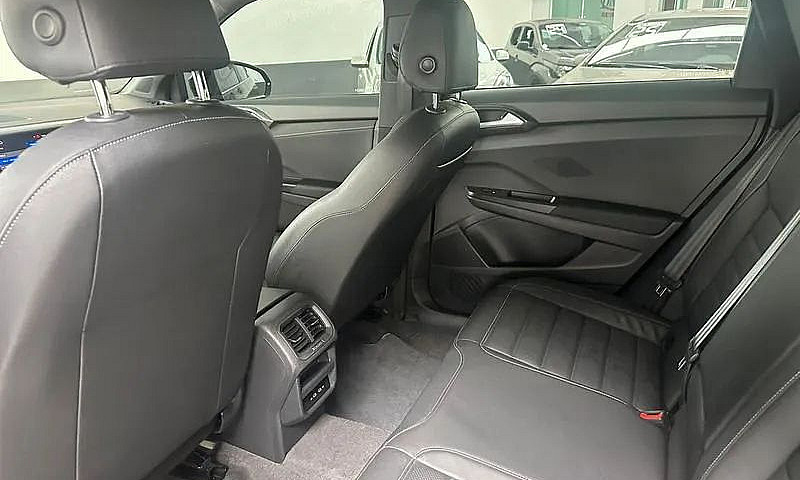 Volkswagen Taos High...