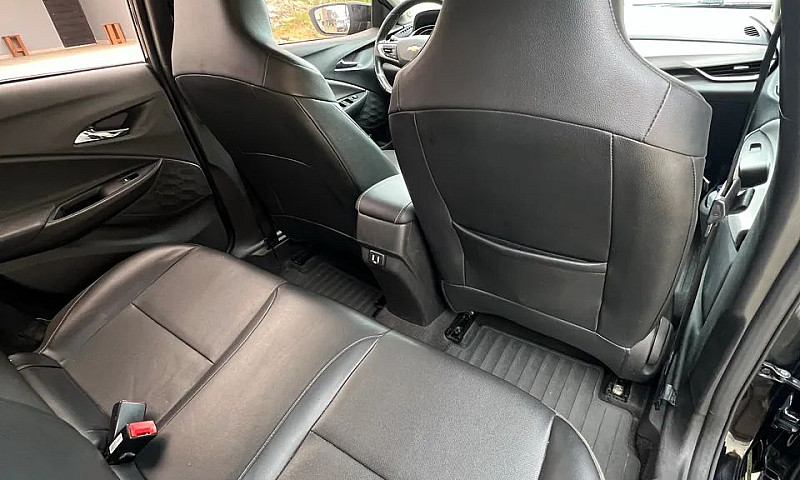 Chevrolet Onix Hatch...