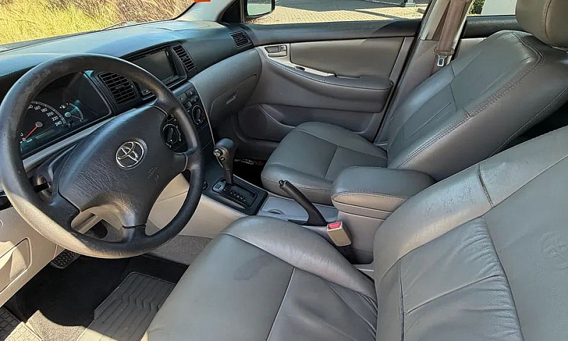 Toyota Corolla Field...