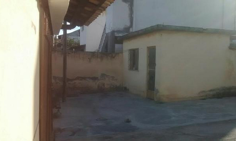 Alugo Ótima Casa Dup...