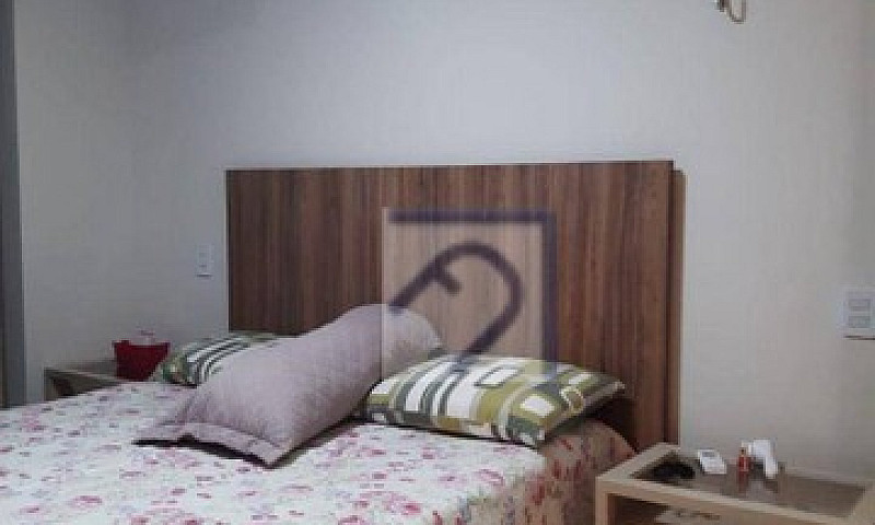 Casa Com 4 Dormitóri...