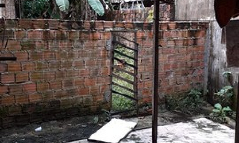 Alugo Uma Casa...
