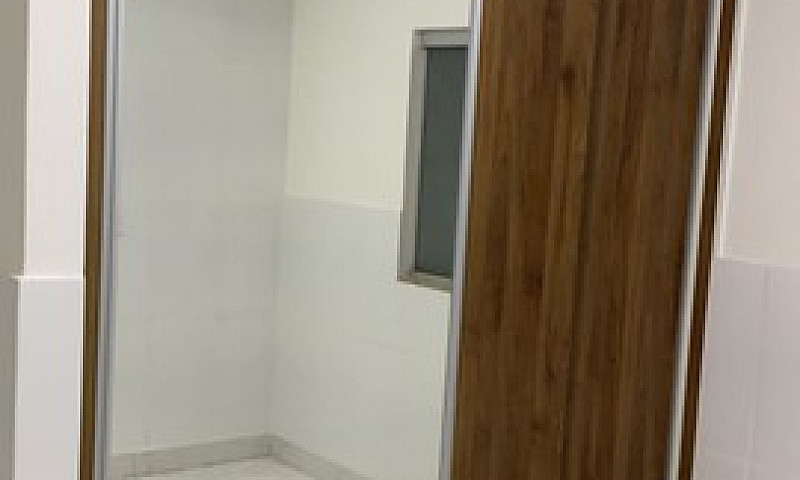 Aluga-Se Casa Em Aba...