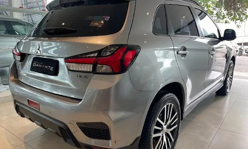 Mitsubishi Outlander...