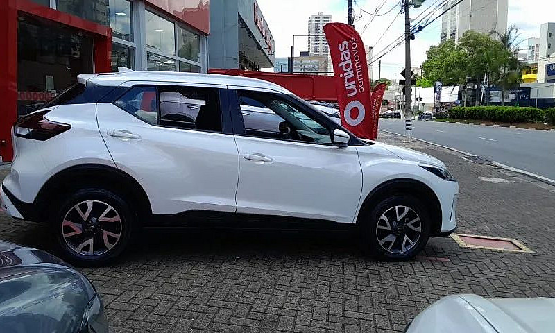 Nissan Kicks Sense 1...