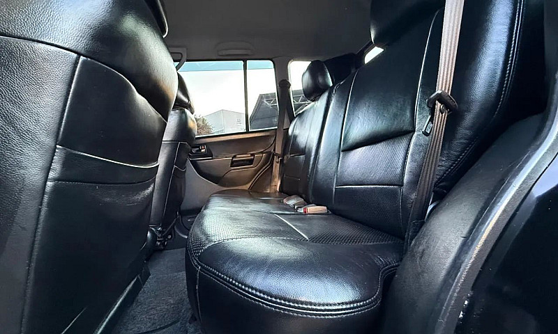 Mitsubishi Pajero Tr...