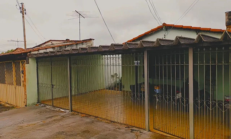 Casa Com 3 Quartos S...