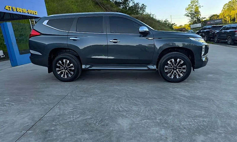 Mitsubishi Pajero Sp...