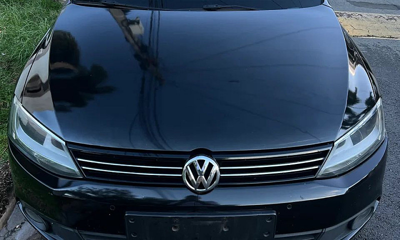 Volkswagen Jetta Com...