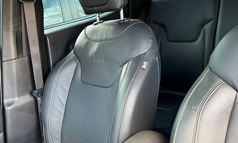 Jeep Renegade Longit...