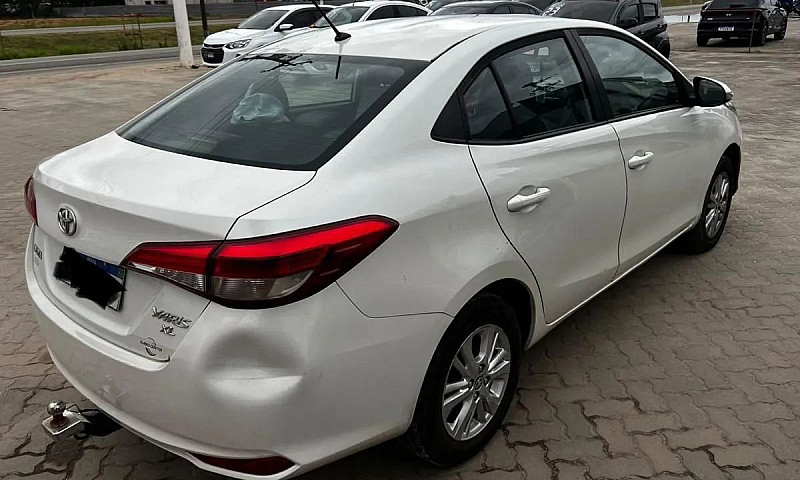 Toyota Yaris Xl Seda...