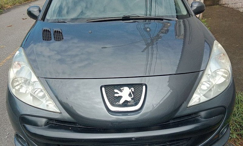 Peugeot 207 2010...